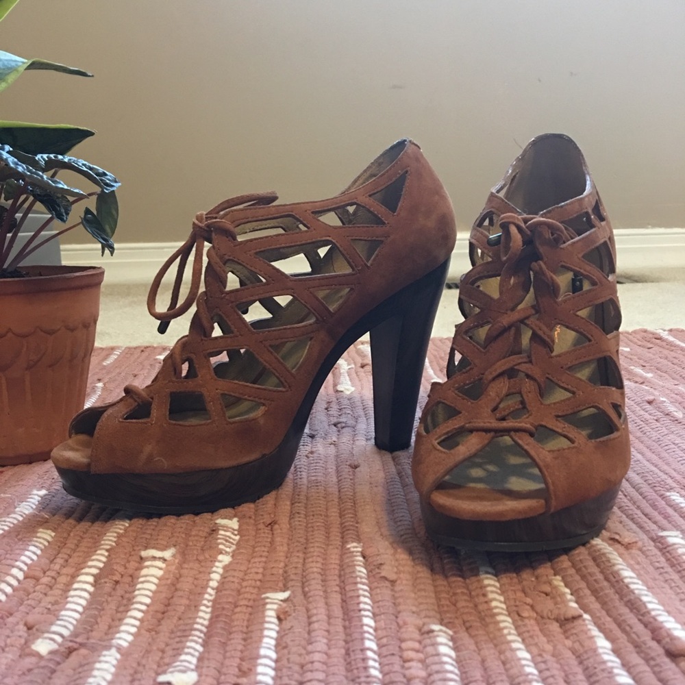 Jessica Simpson lace-up, peep toe heel — Size 7.5